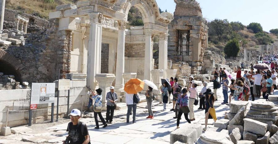 From Istanbul: Ephesus & Şirince Day Trip w/ Wine Tasting - The House of Virgin Mary sets a reflective tone