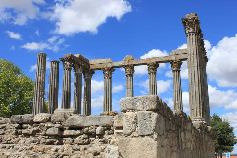 From Lisbon: Évora and Monsaraz with Regional Wine Tasting - Roman Temple, Cathedral, and Giraldo Square