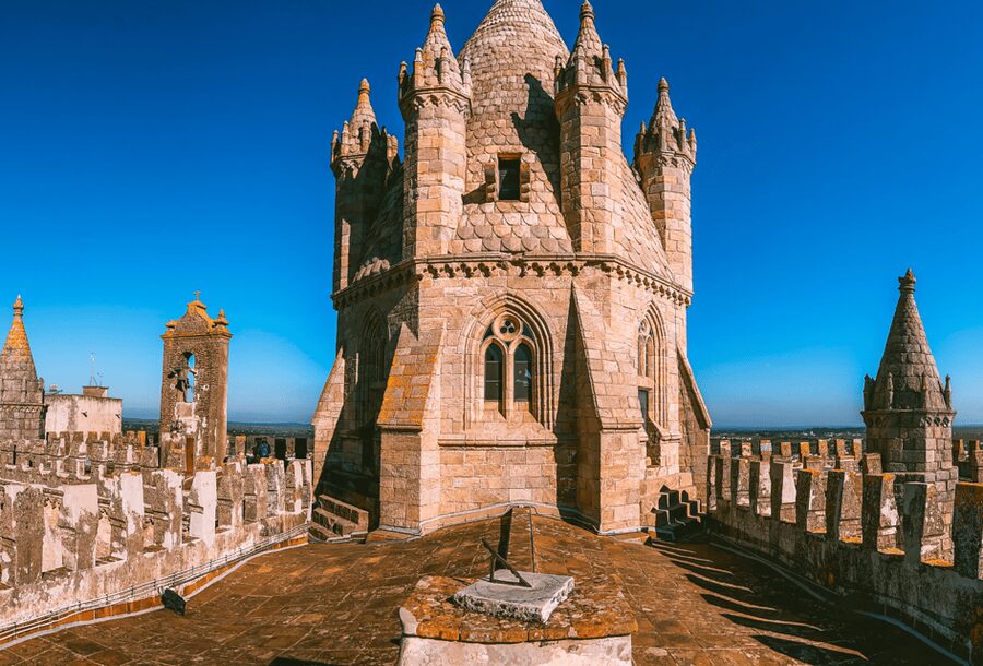 From Lisbon: Évora + Chapel of Bones + Monsaraz + Alentejo Wines - Why Évora and Monsaraz make a good pair