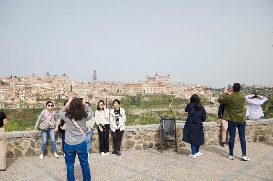 From Madrid: Toledo Tour with Wine Tasting and 3 Monuments - The Castilla-La Mancha wine and tapas tasting