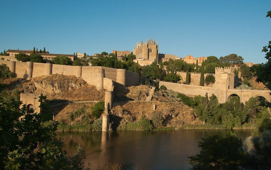 From Madrid: Toledo Tour with Wine Tasting and 3 Monuments - Walking, weather, and comfort