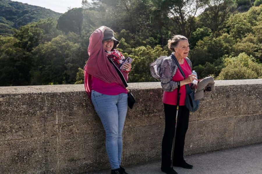 From Marseille: Provence Sightseeing Tour and Wine Tasting - Avignon: lunch, papal power, and medieval streets