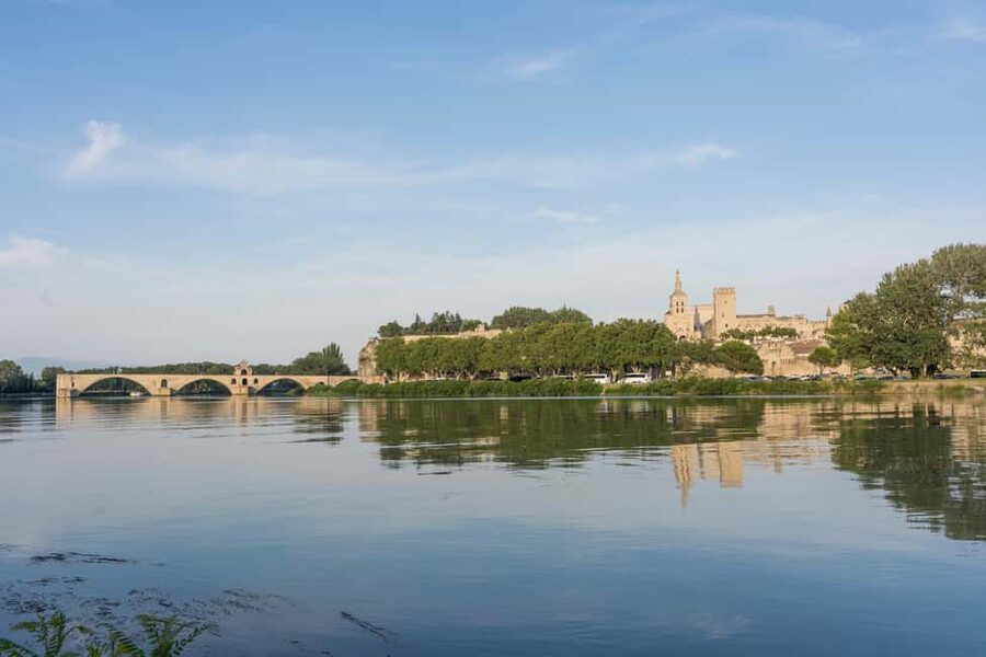 From Marseille: Provence Sightseeing Tour and Wine Tasting - Should you book it?