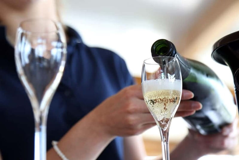 From Paris: Champagne Day Trip with 7 Tastings and Lunch - Leaving Paris from Place des Antilles