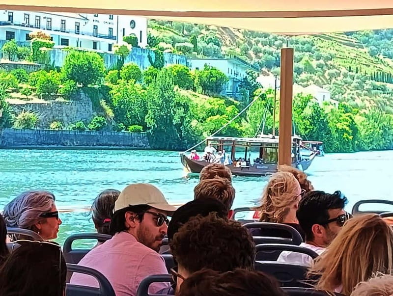 From Porto: 2 Wine Regions, Farm Lunch, and Boat Ride - The guides make the difference