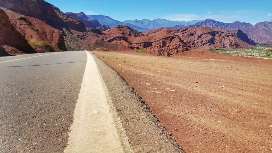 From Salta: Cafayate Day Trip with Wine Tasting - Leaving Salta early through the Lerma Valley