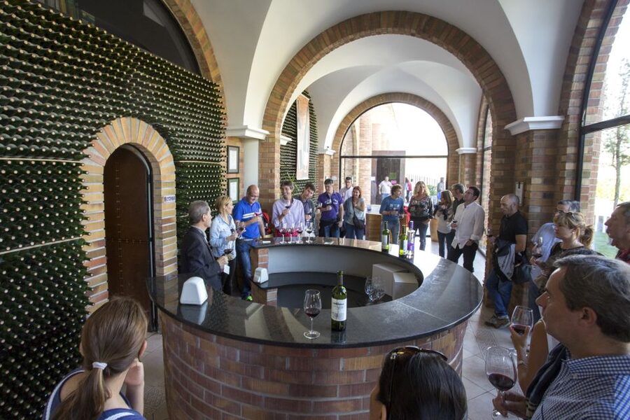 From San Sebastian/Bilbao/Vitoria: La Rioja Wineries Tour - Why this Rioja day trip works