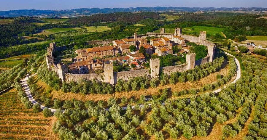 From Siena: Chianti and Castles Tour with Wine Tastings - Monteriggioni and the limits of a castle tour