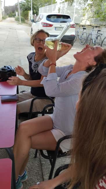 From Sitges: Wine Tasting at 2 Wineries with Hotel Pickup - The short transfer and a second style of winemaking