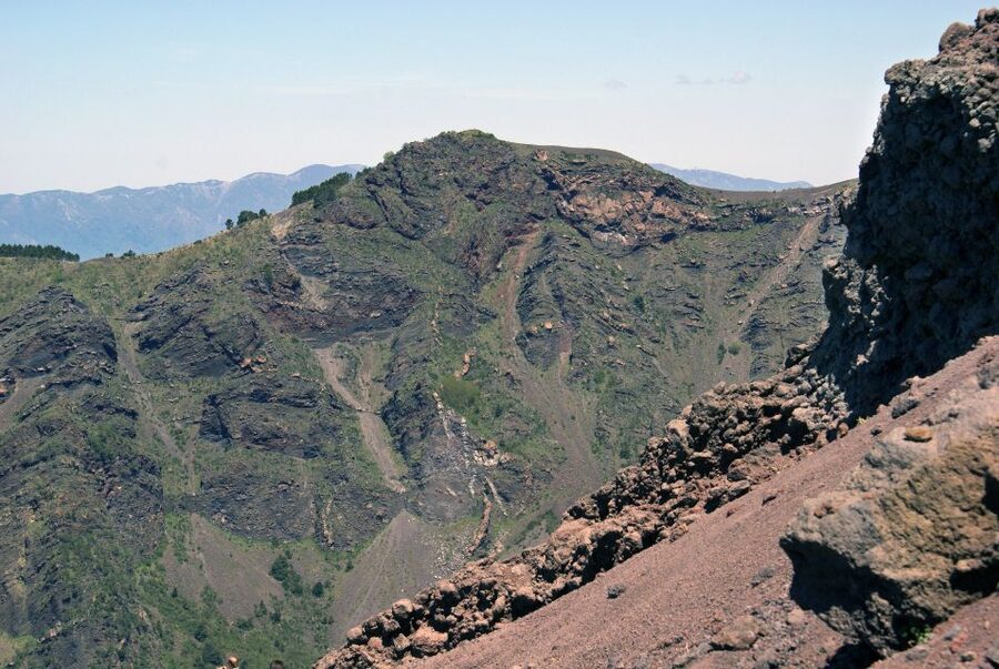 From Sorrento: Pompeii & Mt. Vesuvius Tour with Lunch & Wine - What the guides add to the day