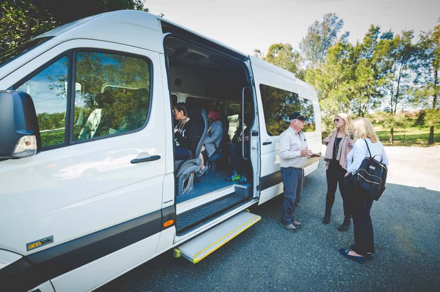 From Sydney: All Inclusive Boutique Hunter Valley Wine Tour - Lunch in Pokolbin with a glass of wine