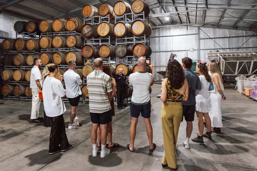 From Sydney: Full-Day Hunter Valley Wine Tour & Lunch - The final stop: local gin, vodka, and liqueurs