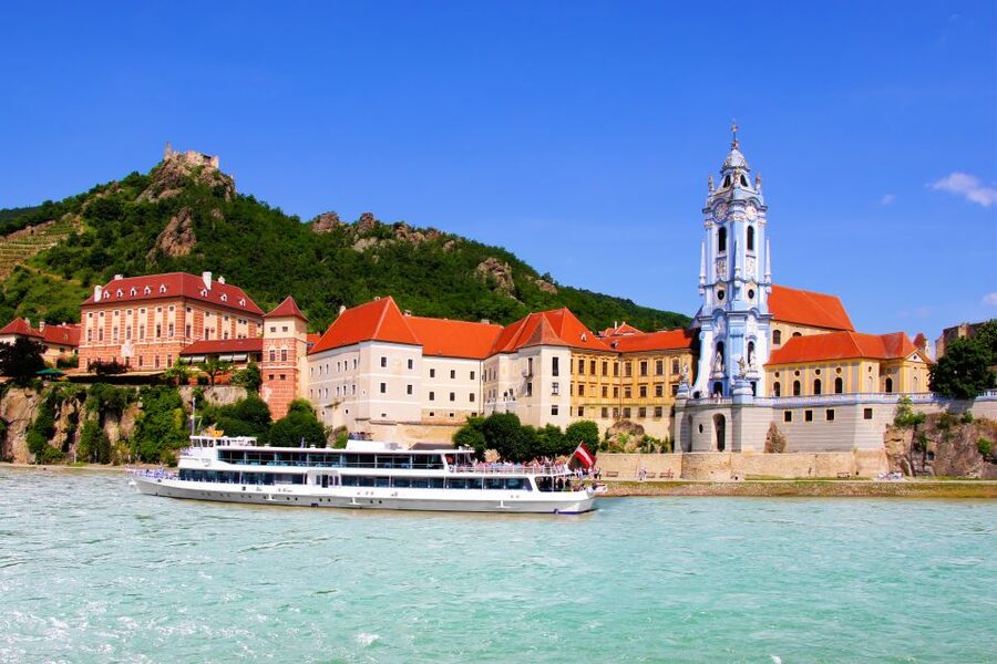 From Vienna: Wachau Valley Day Tour with Wine Tasting - Who should book this Wachau Valley tour