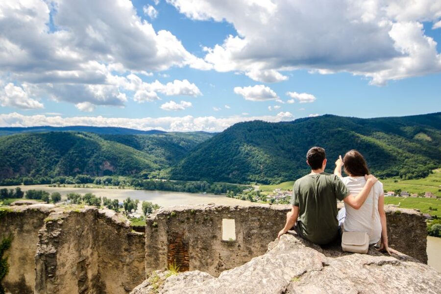 From Vienna: Wachau Valley Day Tour with Wine Tasting - Melk Abbey and the winter version of the tour