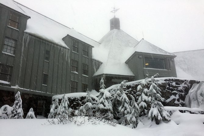 Full-Day Mt Hood Waterfall Tour with Lunch and Wine Included - How the guides shape the day