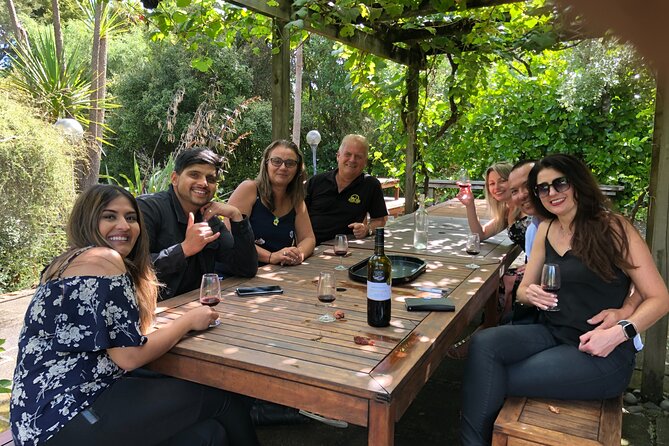 Full-Day Wine Tasting Tour in Auckland with 3-Course Vineyard Lunch - Why Kumeu makes an easy wine day from Auckland