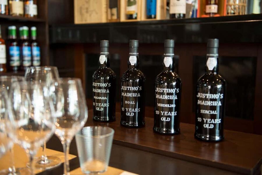 Funchal: Madeira Wine Tasting with Sommelier - The sommelier makes the difference