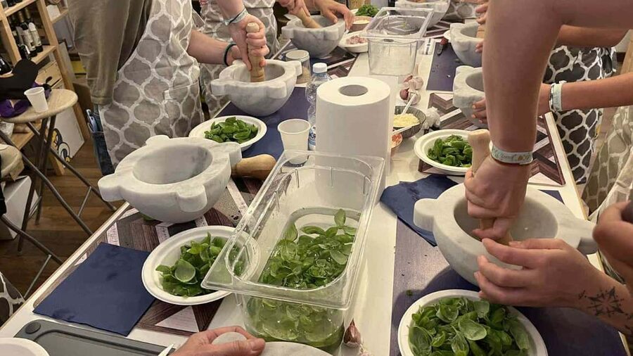 Genoa: Pesto Masterclass with Tasting and Wine - The 90-gram jar is a practical souvenir