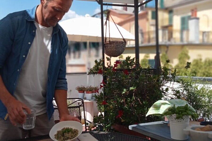 Genova: Homemade Pasta & Pesto Local Chef Class with Wine - Finding Vico inferiore Valoria