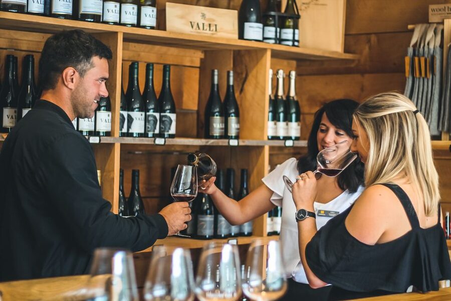 Gourmet Food and Wine Tour with Lunch and Wine Tastings - Why the small group matters