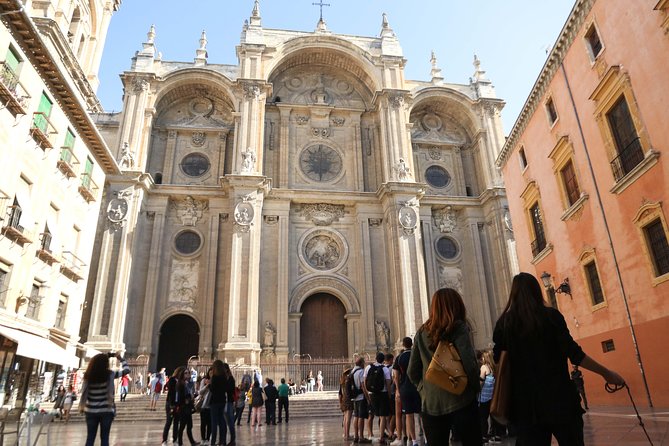 Granada Tapas and Wine Small Group Tour - What the Old Town route adds