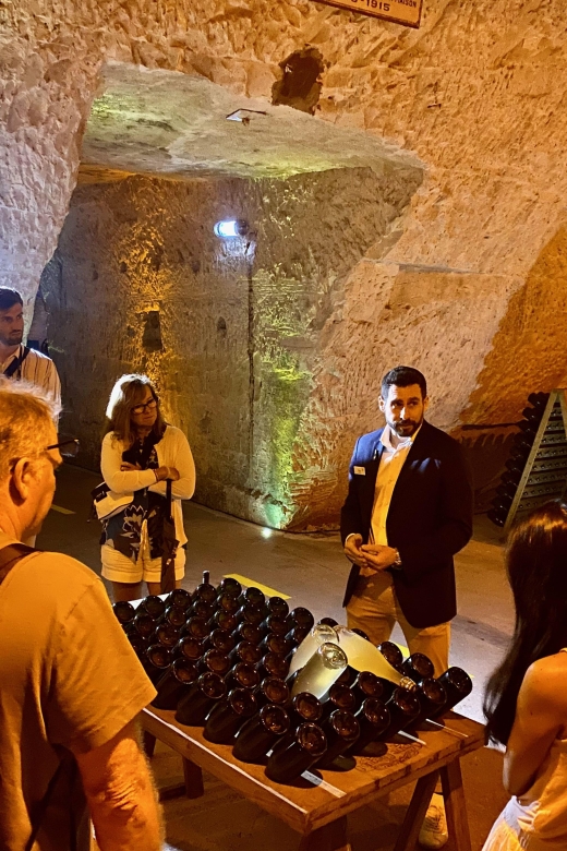 Grand Vintage Private Champagne Moet Chandon Veuve Clicquot - Key points to know before booking