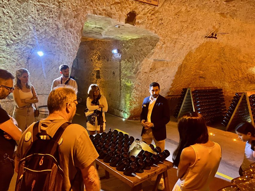 Grand Vintage Private Champagne Moet Chandon Veuve Clicquot - Moët et Chandon and the Épernay cellars