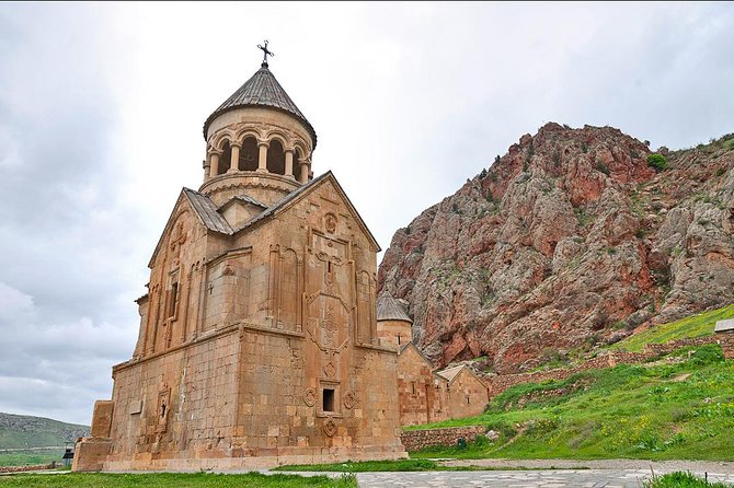 Group tour: Khor Virap, Noravank, Areni Winery and Cave - Transport, group size, and the long return