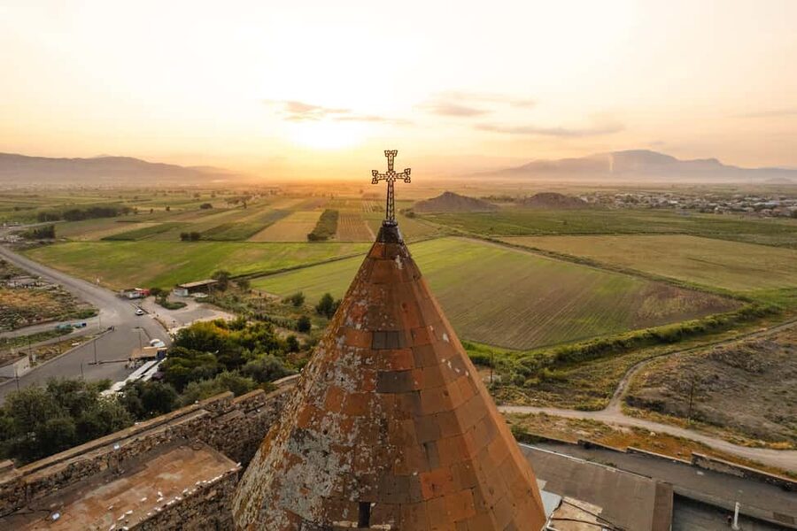 Group tour: Khor Virap, Noravank, Jermuk, Areni wine tasting - Khor Virap and the story beneath the mountain