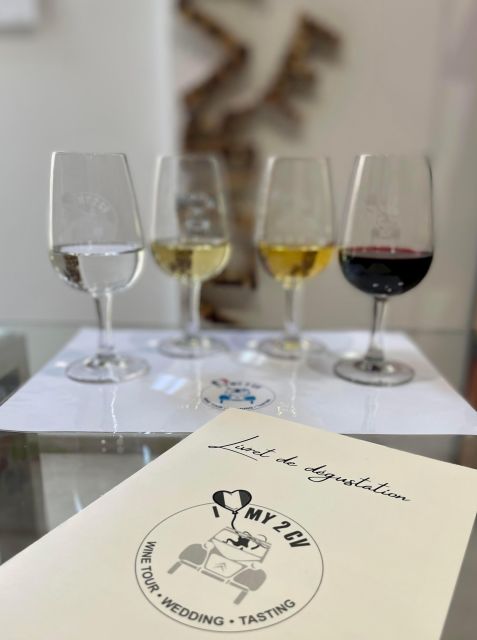 Guided Bordeaux Wine Tasting Class with 6 Wines and pairings - Food pairings that make the lesson stick