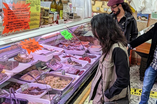 Guided Food Tour with Wine Tasting in Verona - Finishing with Pandoro or Risini