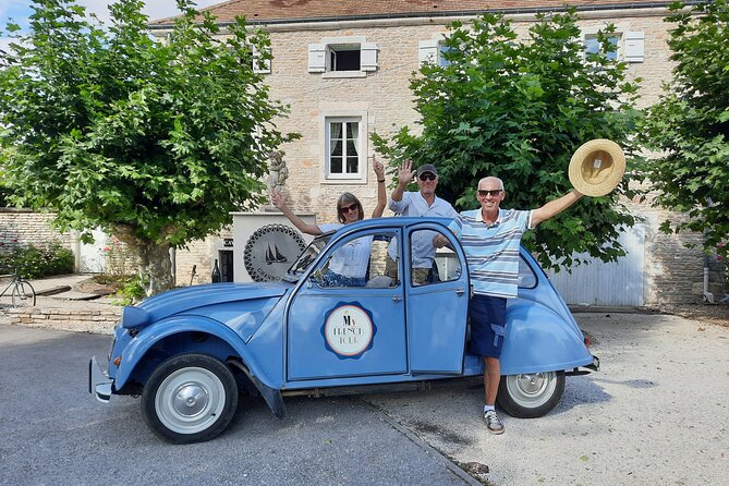 Half-day guided tour on the Burgundy wine Route in a classic car - The Meursault winery stop