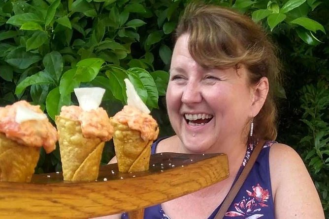 Healdsburg Wine and Food Pairing Guided Walking Tour - Bakery stops and the first taste of Healdsburg