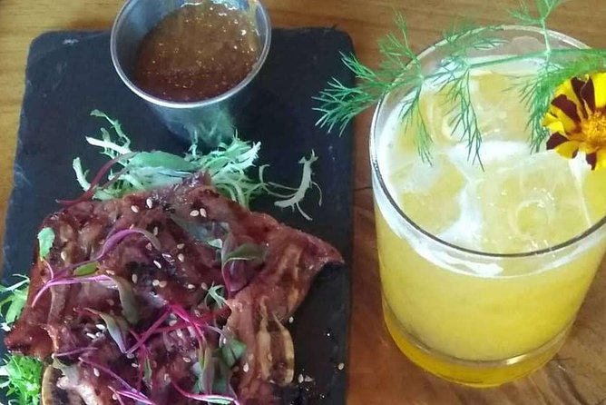 Healdsburg Wine and Food Pairing Guided Walking Tour - Boutique tasting rooms and personal introductions