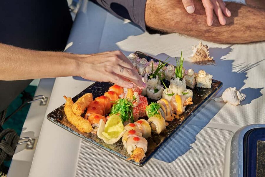 Heraklion: Dia Island Romantic Sunset Cruise with Wine - The one-hour sail toward Dia Island