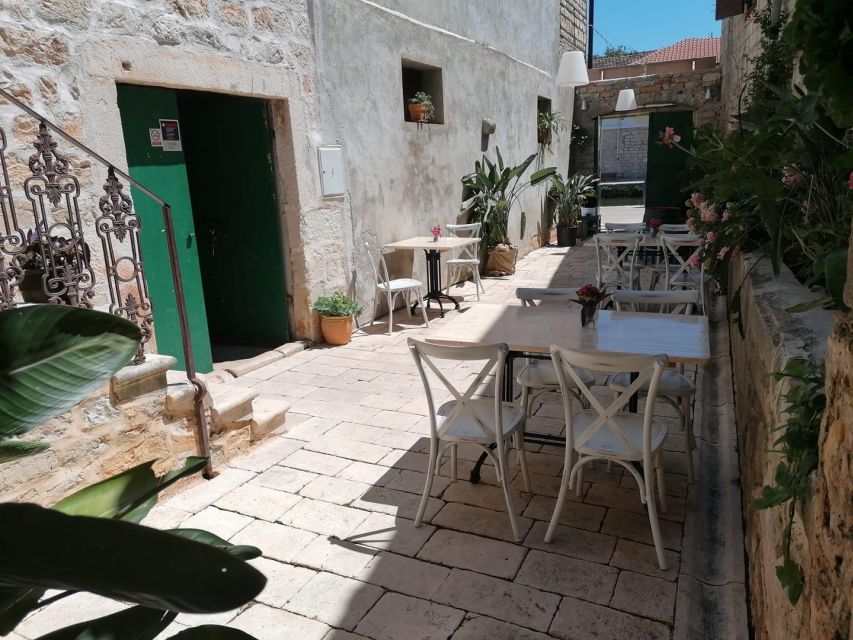 Hvar: Hvar Wine Tasting Experience - Hvar wine and olive oil in the same sitting