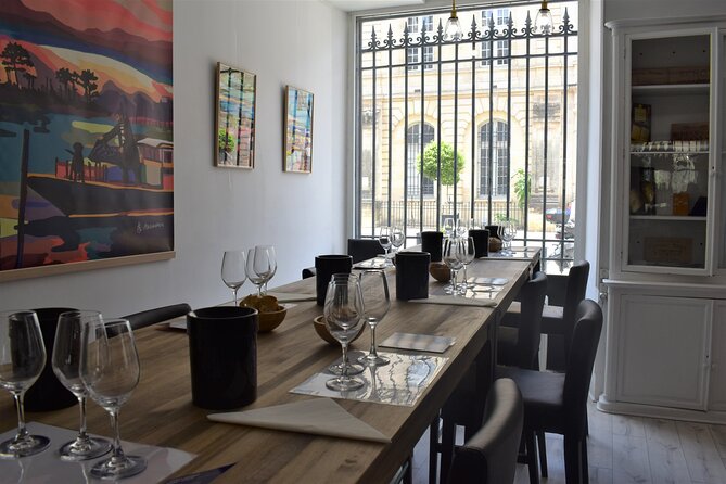 Introduction to Bordeaux wines paired with cheeses & charcuterie - The Hosts Make the Difference