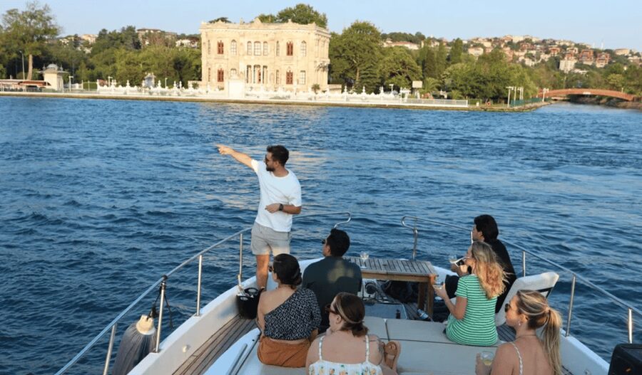 Istanbul: Small Group Yacht Tour with Unlimited Wine - The guides and the tone of the commentary