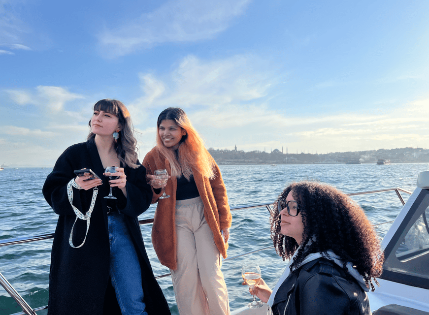 Istanbul: Small Group Yacht Tour with Unlimited Wine - The Bosphorus Bridge, with time for photos