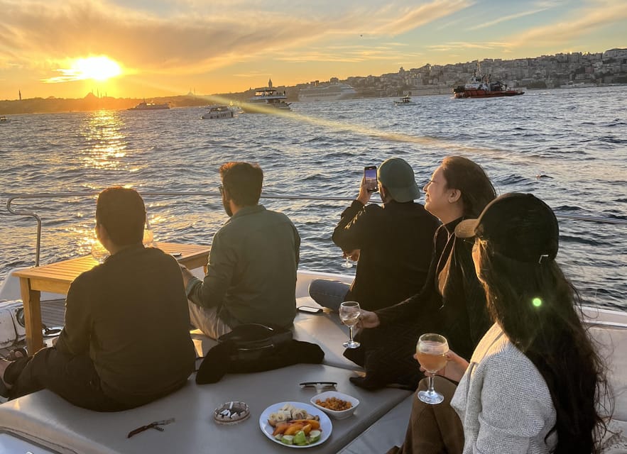 Istanbul: Small Group Yacht Tour with Unlimited Wine - Dolmabahçe, Çırağan, and Ortaköy