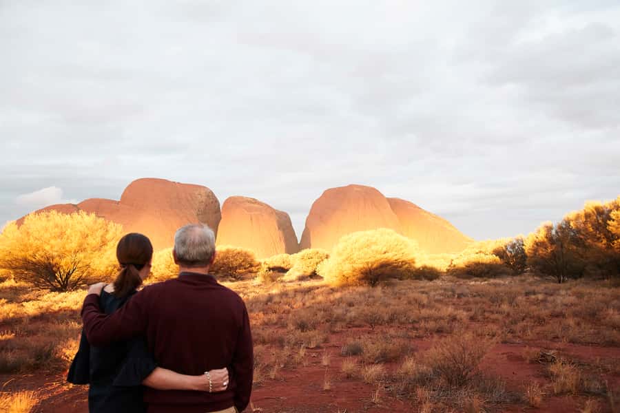 Kata Tjuṯa Sunset Tour with Sparkling Wine and Cheeseboard - What to wear and bring for the evening