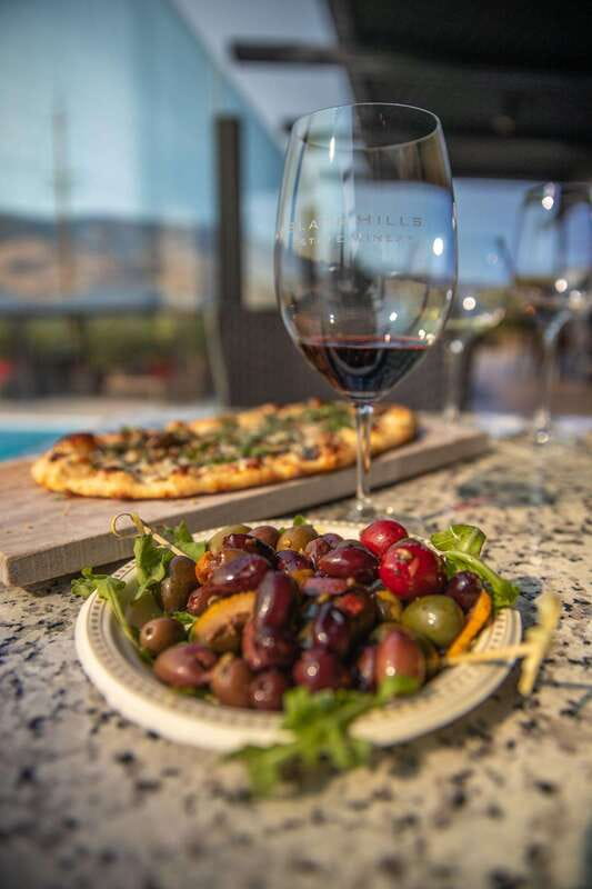 Kelowna: Sunset Sip Wine Tour - Dinner turns a tasting tour into an evening out