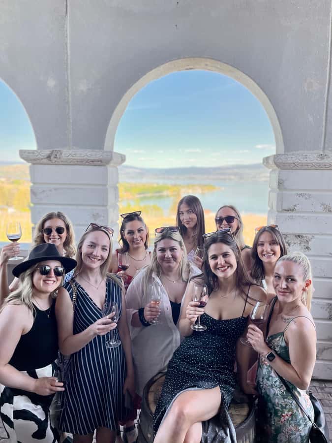 Kelowna: West Kelowna Half Day Guided Wine Tour - The four-hour route, from pickup to final drop-off