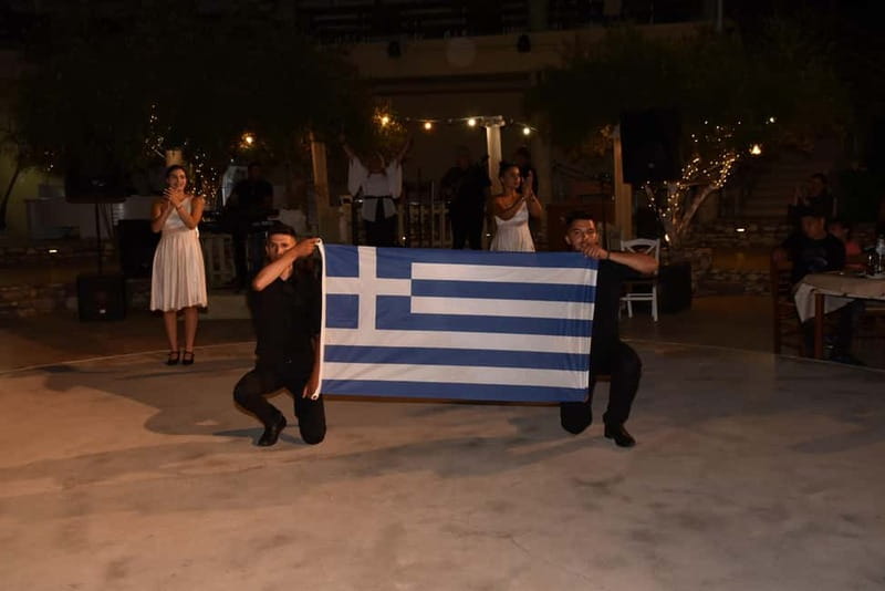 Kos: Greek Dinner with Music, Dancing, and Unlimited Wine - Should you book the Greek night in Zia?