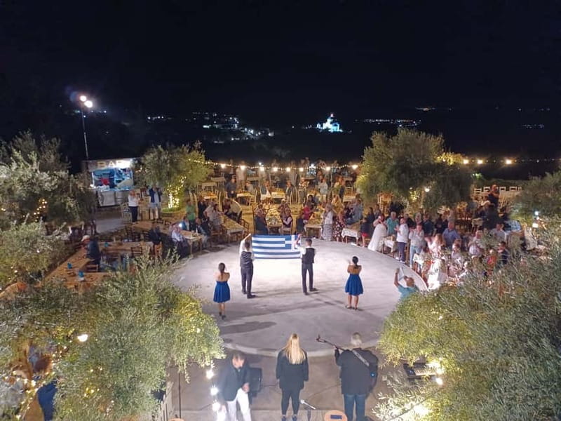 Kos: Greek Dinner with Music, Dancing, and Unlimited Wine - What arrives at the table