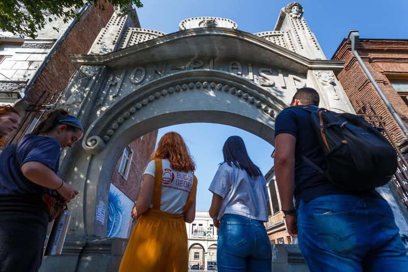 Kutaisi walking tour with A GLASS OF FINE WINE - Why this short Kutaisi walk works