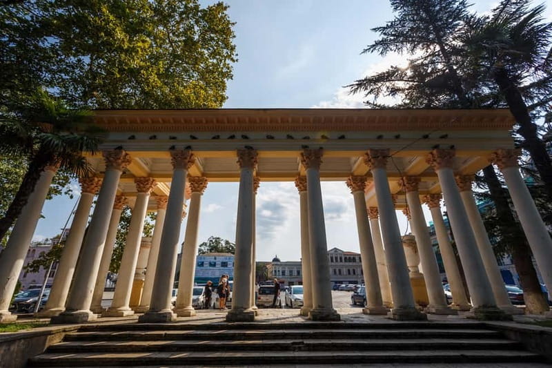 Kutaisi walking tour with A GLASS OF FINE WINE - Central square and the Kolkheti fountain