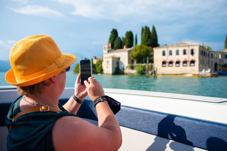 Lake Garda: Historic Castle Cruise with Wine Tasting - Starting beside Sirmione’s Scaligero Castle