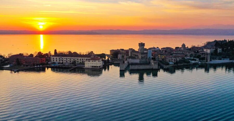 Lake Garda: Historic Castle Cruise with Wine Tasting - What the speedboat changes