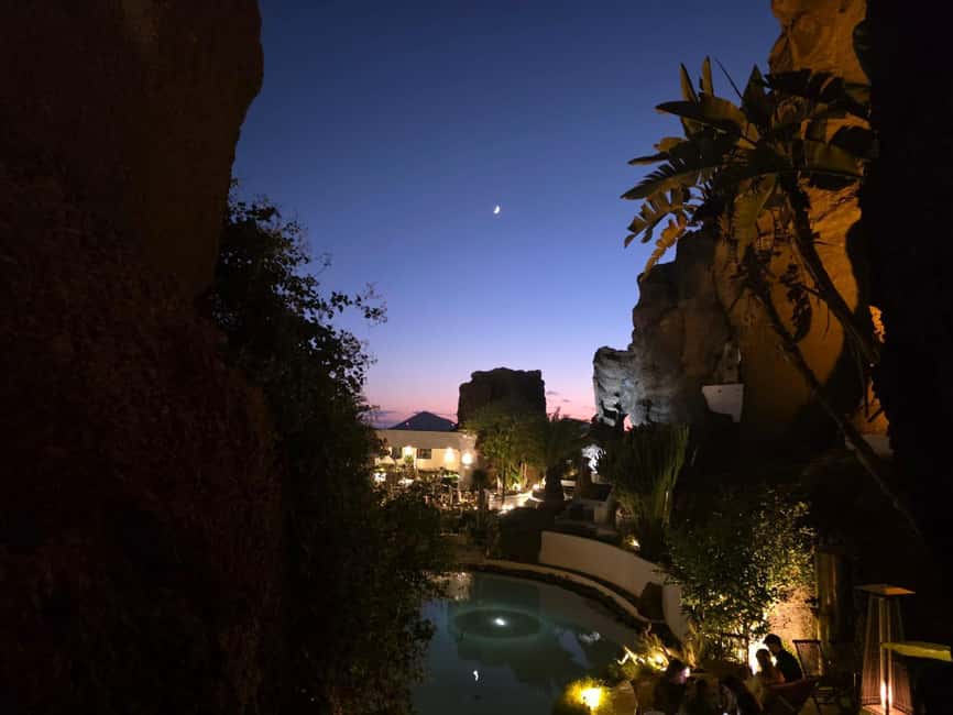 Lanzarote: Evening Tapas, Winery & Lagomar Experience - Guides make a big difference